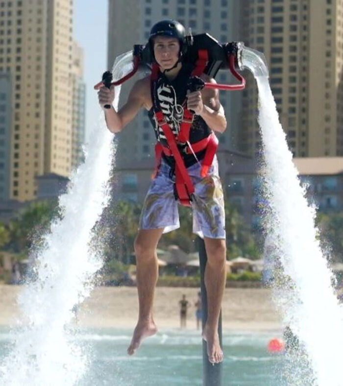 پرواز با جت پک بر فراز دبی