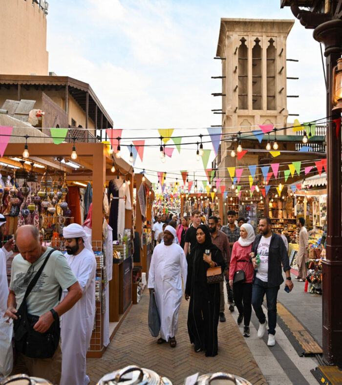 امکانات تور گشت شهری ابوظبی