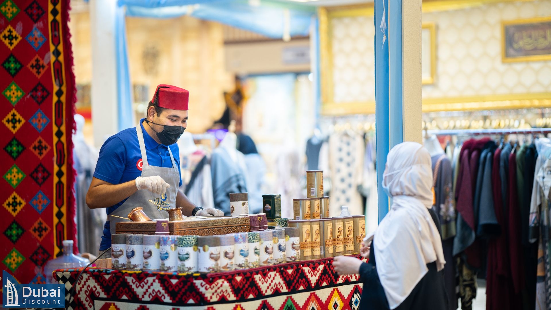 غذاخوری های دهکده جهانی-40