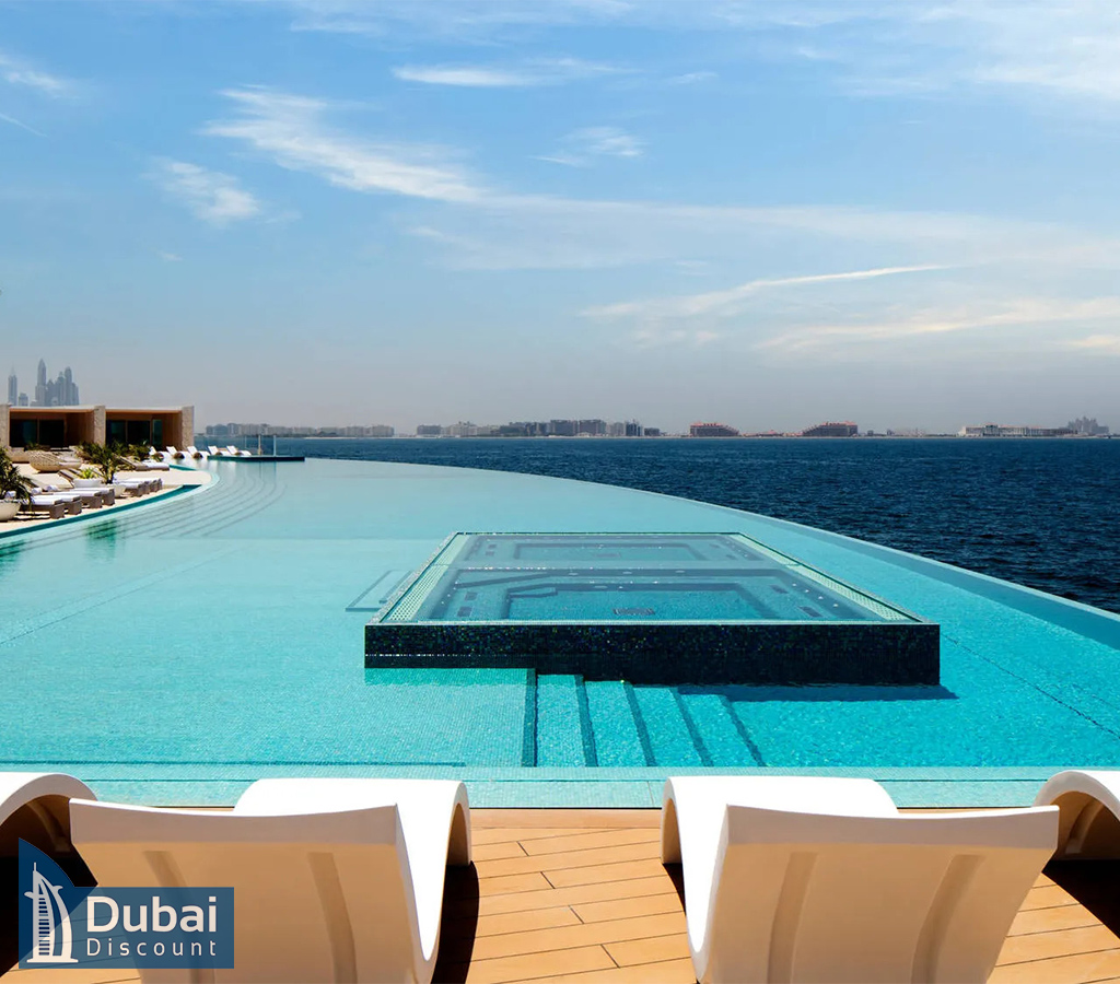 استخر برج العرب