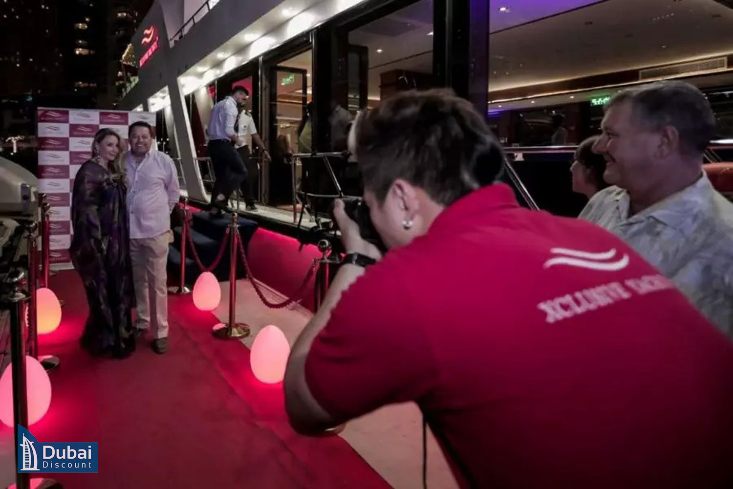 فرش قرمز تور کشتی Xclusive دبی