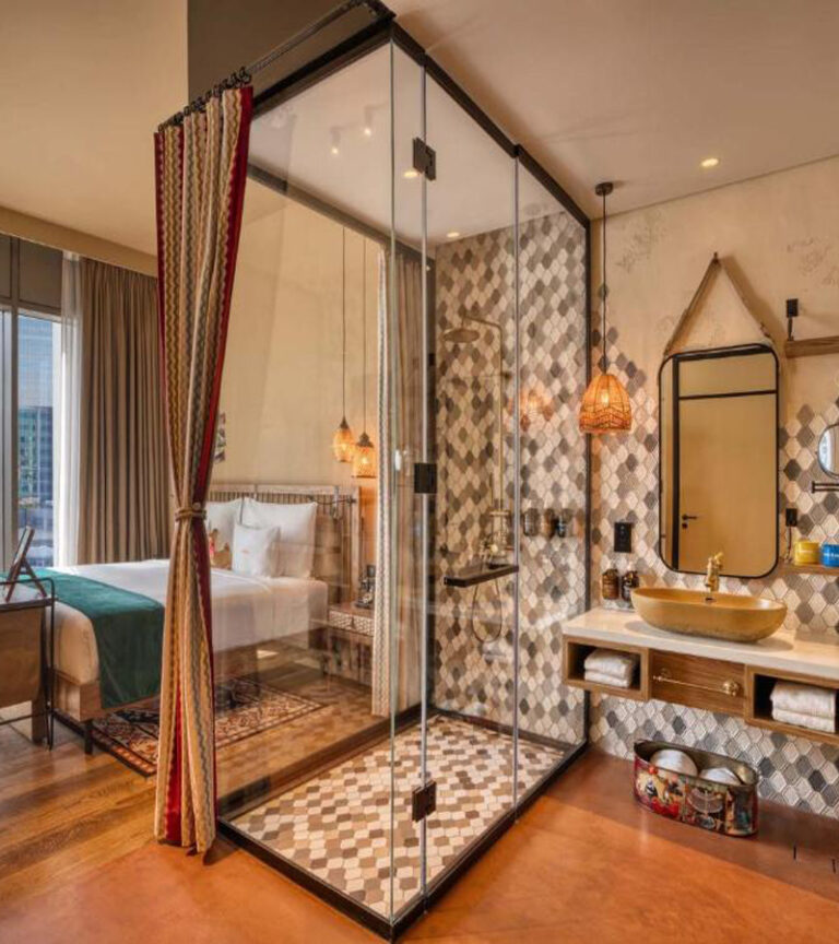 تور هتل 25ساعت