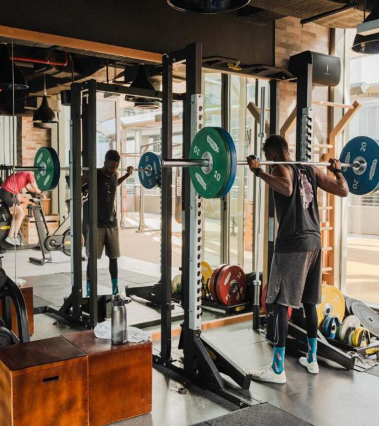 سالن ورزشی هتل 25ساعت