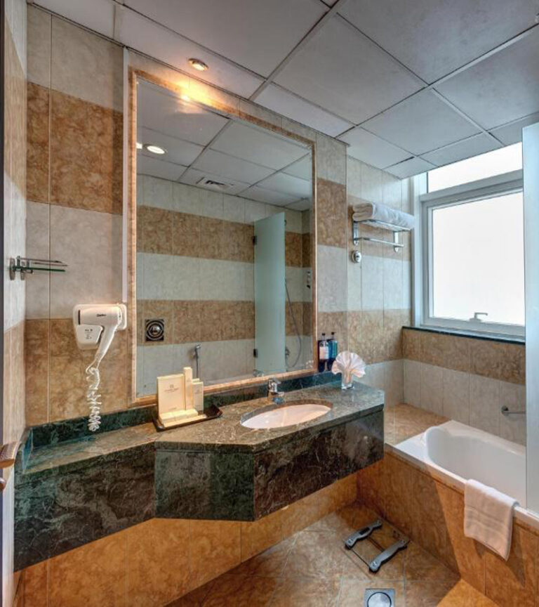 هزینه هتل امارات گرند دبی