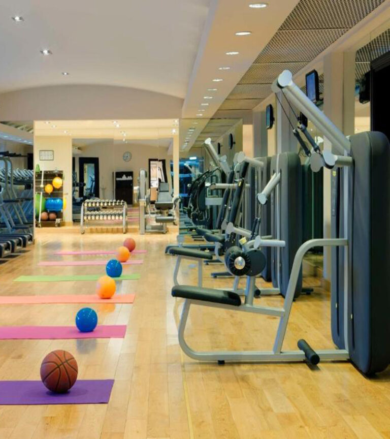 سالن ورزشی هتل حیات ریجنسی