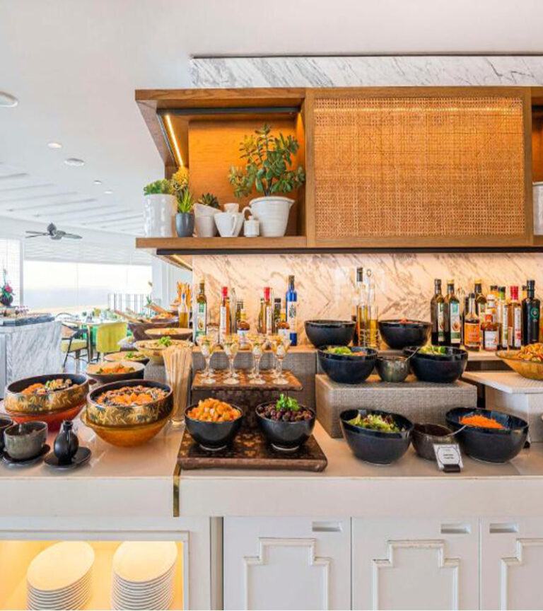 صبحانه هتل حیات ریجنسی