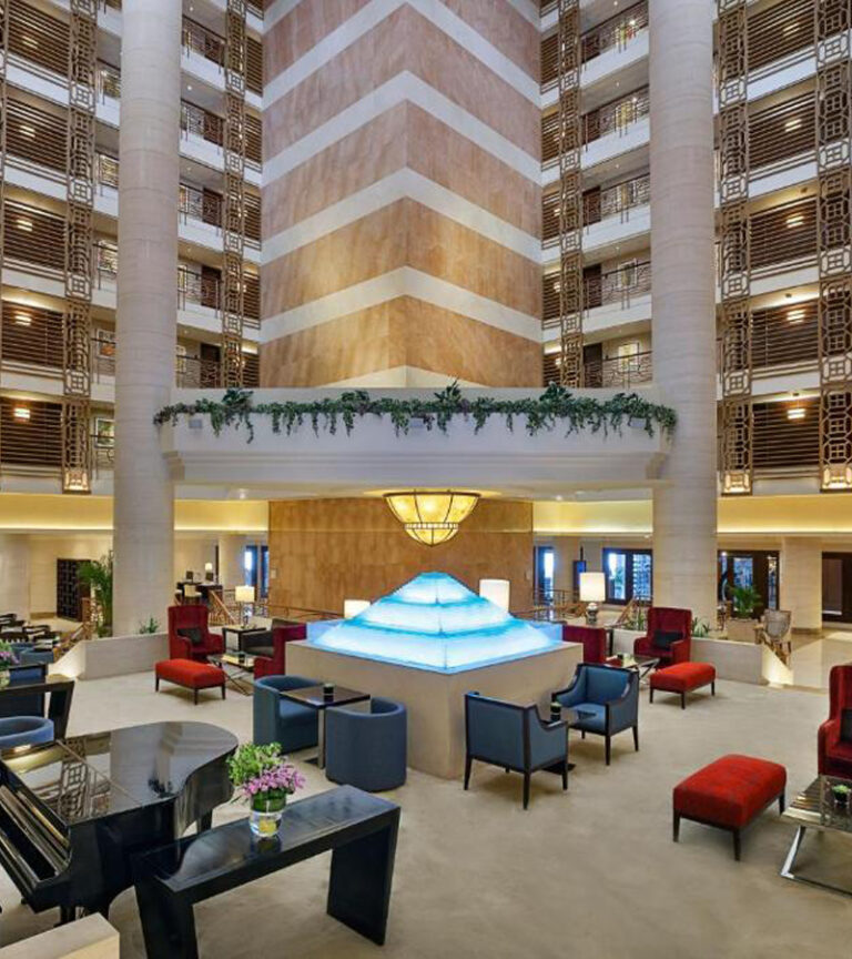 لابی هتل شرایتون کریک اند تاورز