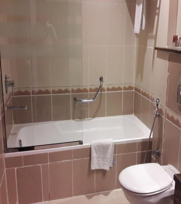 حمام هتل لندمارک پریمیر