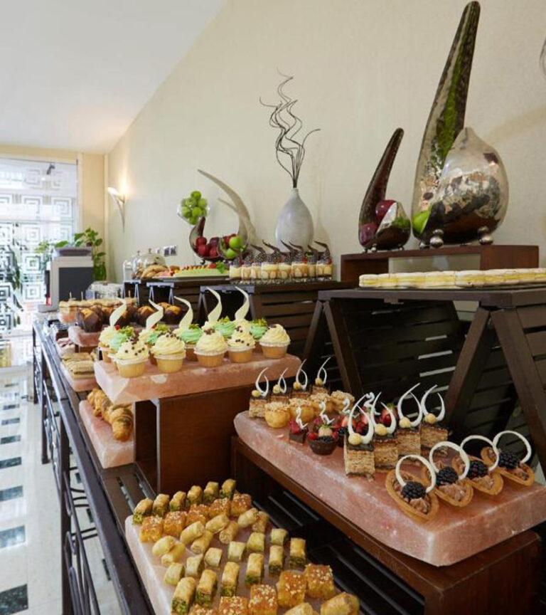 صبحانه هتل میلنیوم پلازا داون تاون