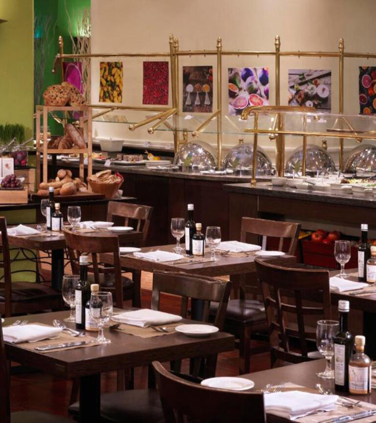 رستوران هتل میلنیوم پلازا داون تاون