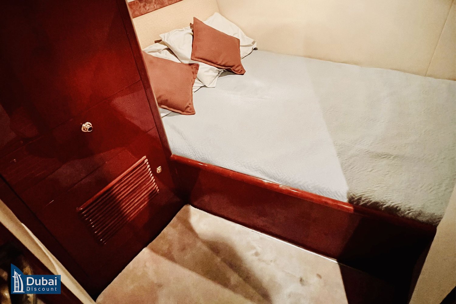 یات خصوصی 55 فوت حداکثر 22 نفر-2