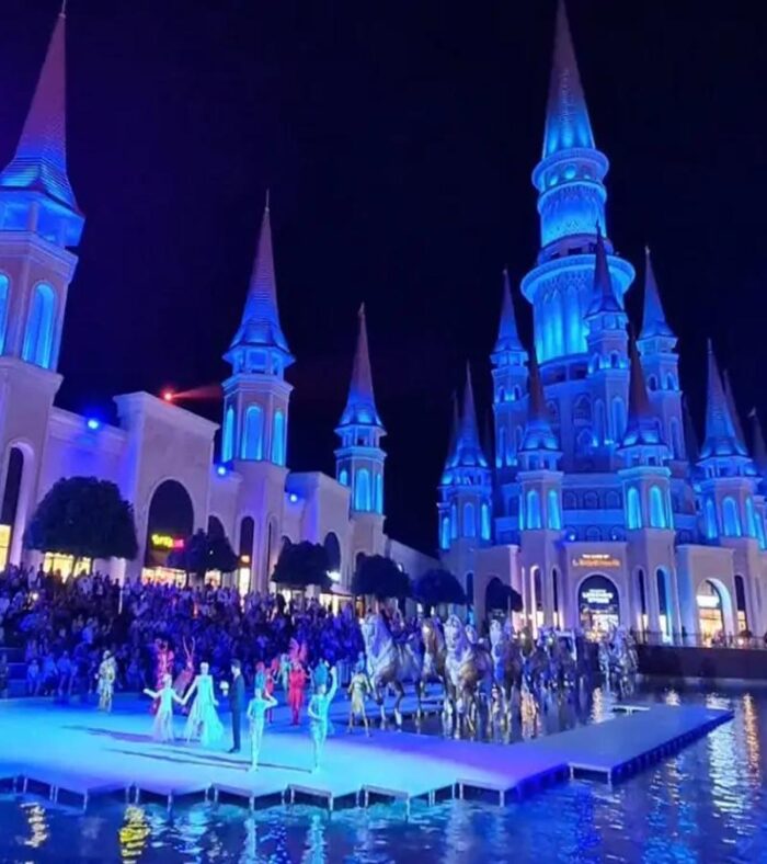 امکانات شهربازی لند آو لجندز آنتالیا