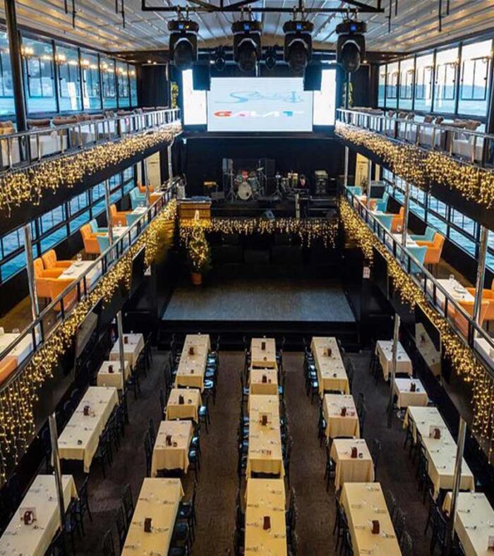 داخل کشتی سوداتور استانبول