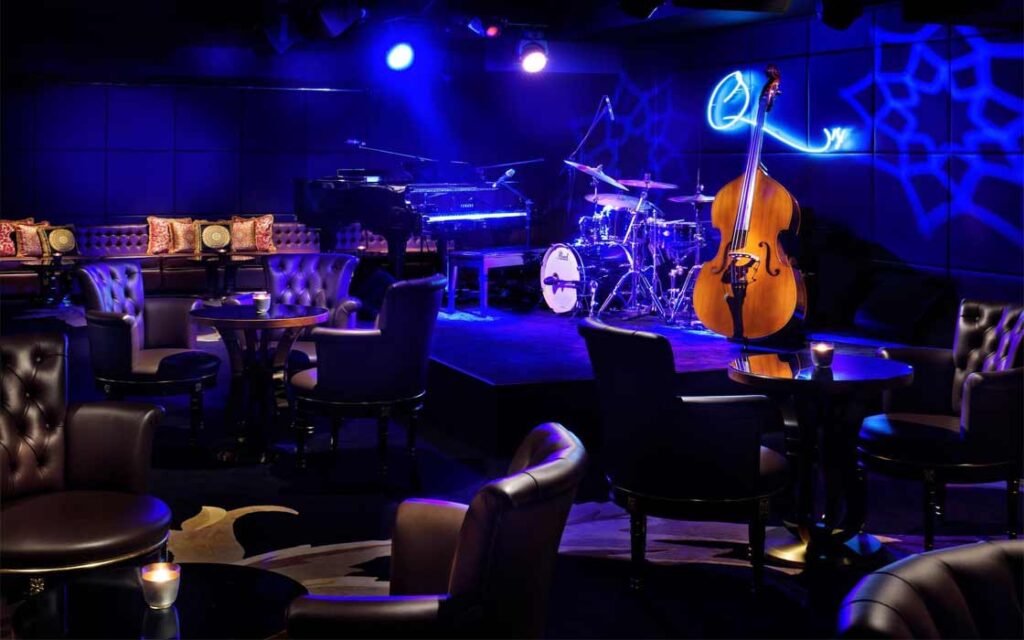 رستوران ایرانی با موسیقی زنده و طعم‌های اصیل در دبی