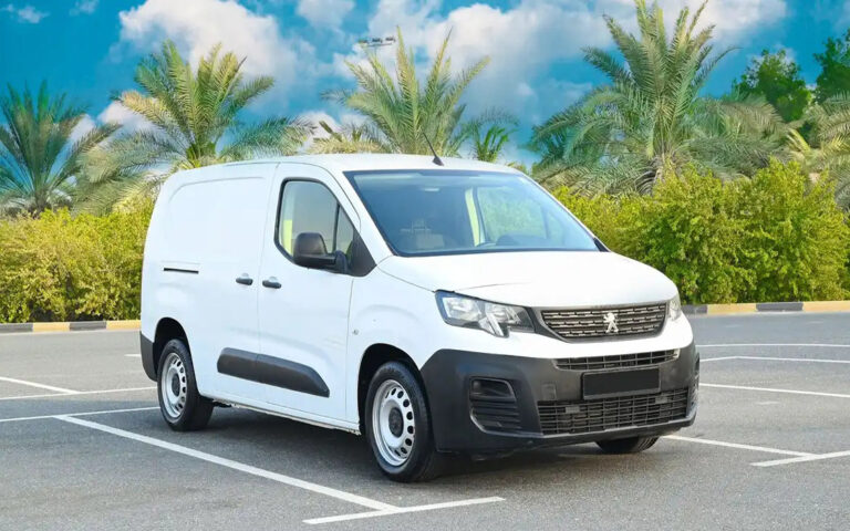 همه چیز درباره اجاره ون در دبی و قیمت کرایه ون