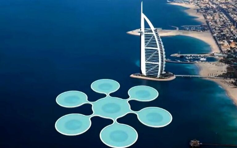 تنیس زیر آب دبی؛ تجربه‌ای متفاوت در اعماق خلیج فارس